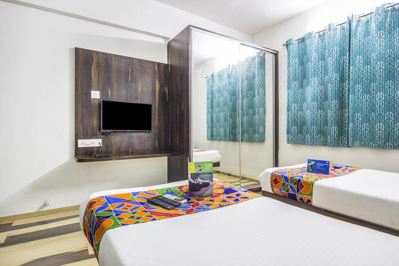 Fabhotel Pruthamesh Pride Nashik Exteriör bild